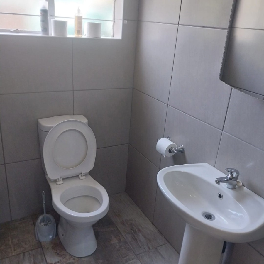 3 Bedroom Property for Sale in Kroonheuwel Free State